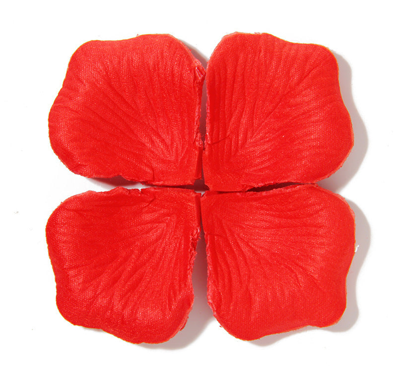 100 Pieces Of Artificial Rose Petals Arranged In Non-woven Fabric