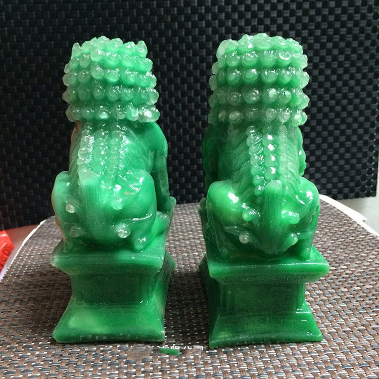 Jianghu Jade Green Resin Lion Ornament