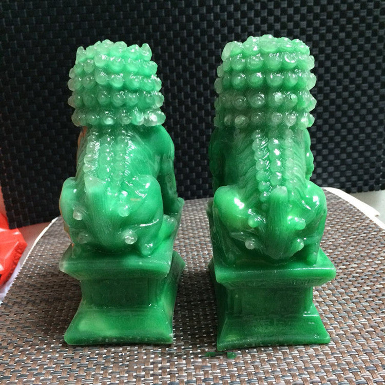 Jianghu Jade Green Resin Lion Ornament