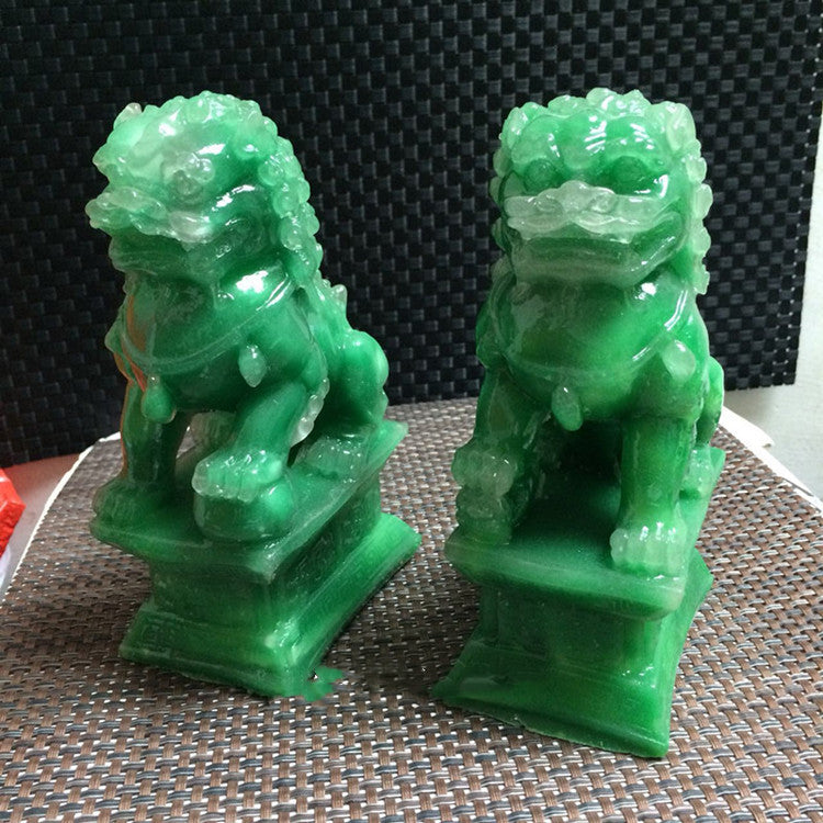 Jianghu Jade Green Resin Lion Ornament