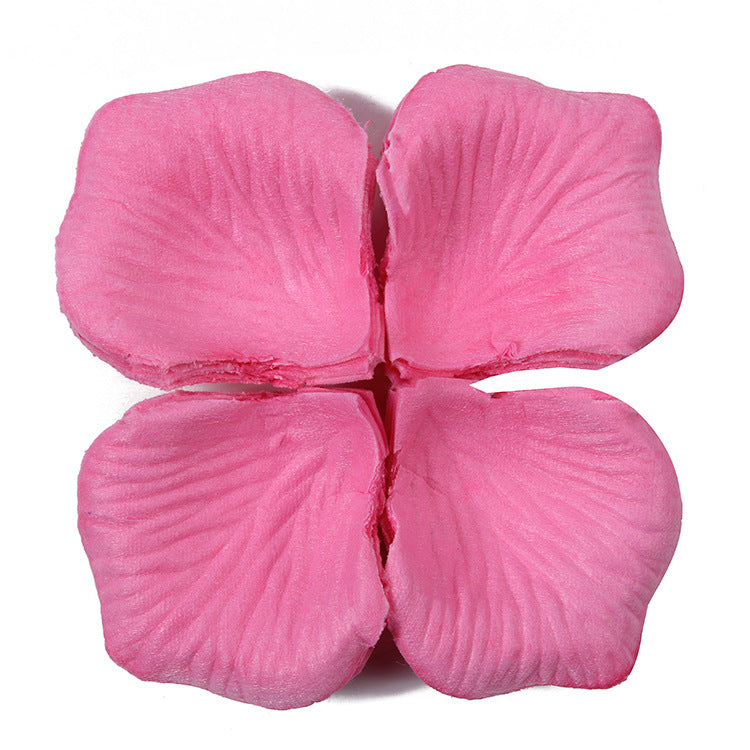 100 Pieces Of Artificial Rose Petals Arranged In Non-woven Fabric