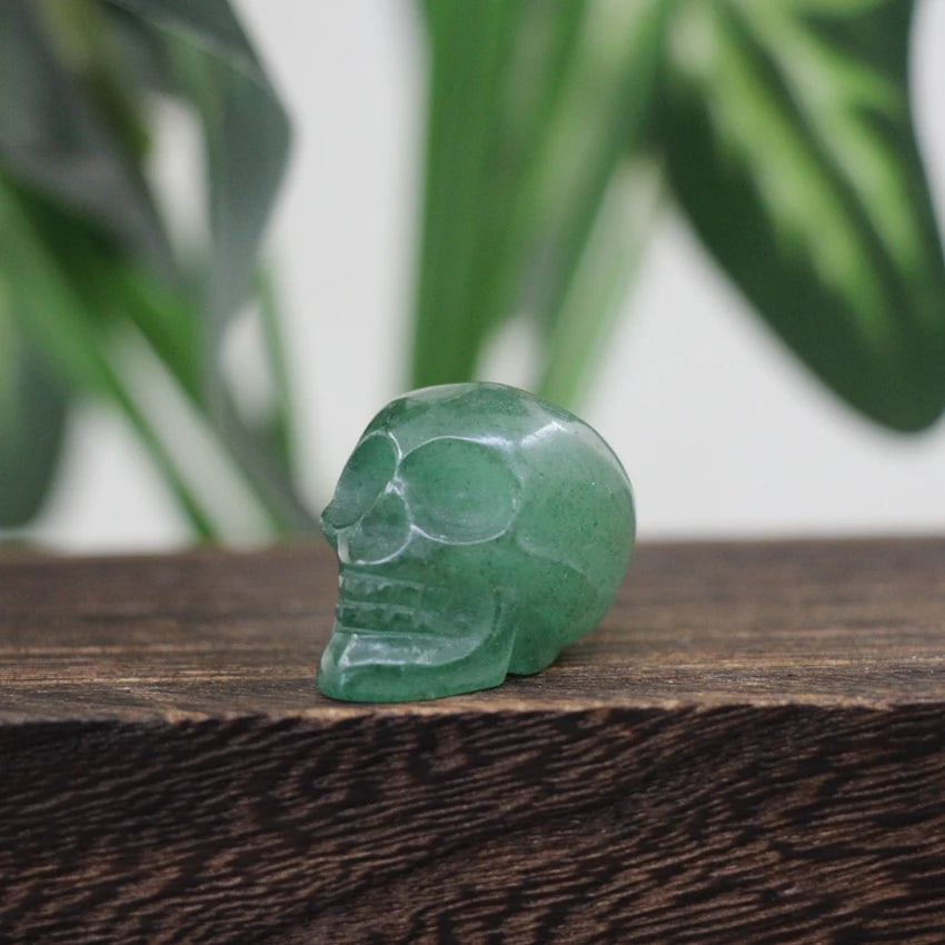 1.2 Inch Skull Statues Healing Crystal Head Cranium Figurine Halloween Decoration,Carved Gemstone Home/Office/Room Decor Gifts